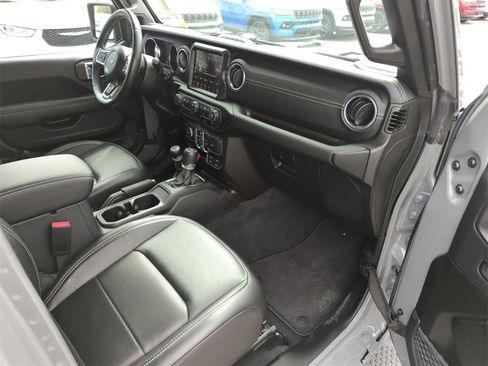 Used 2023 Jeep Wrangler Unlimited Sahara w/ Cold Weather Group image 35