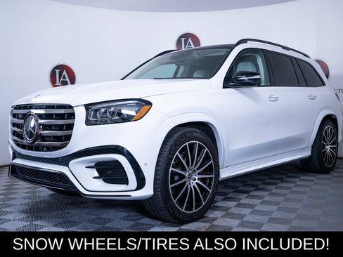 Used 2024 Mercedes-Benz GLS 450 4MATIC image 3