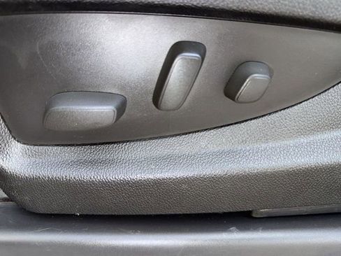 Used 2014 GMC Sierra 1500 SLE w/ SLE Value Package image 13