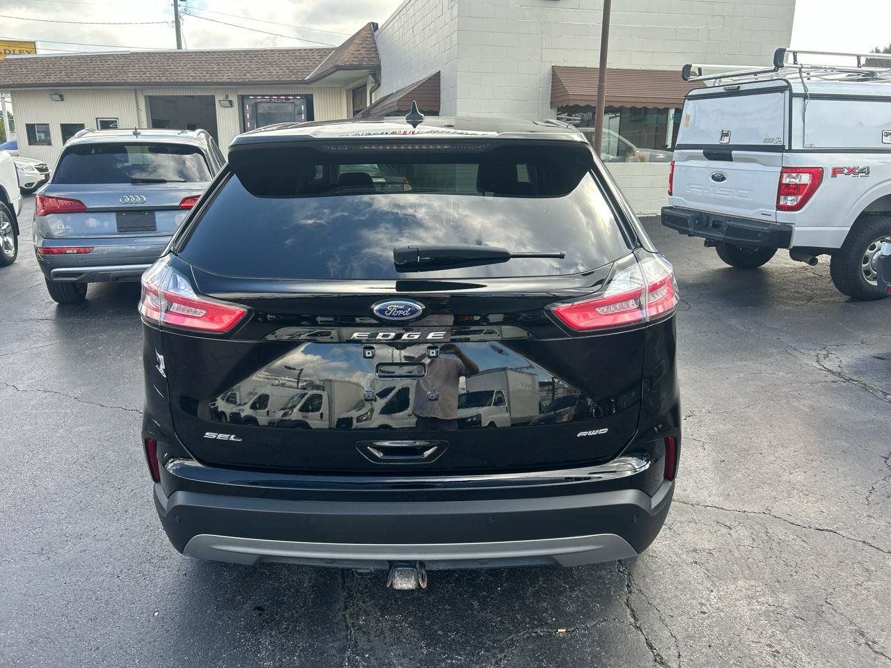 Used 2024 Ford Edge SEL w/ Convenience Package AWD/4WD image 6