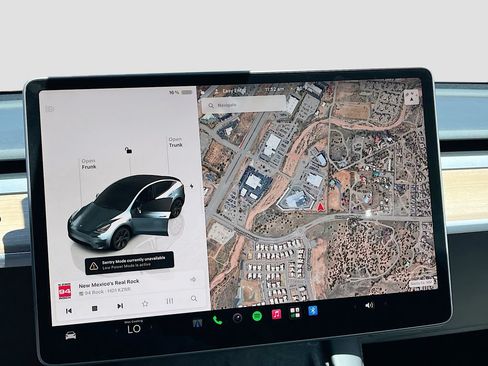 Used 2025 Tesla Model Y Long Range AWD/4WD image 12