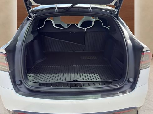 Used 2023 Tesla Model X AWD/4WD image 8