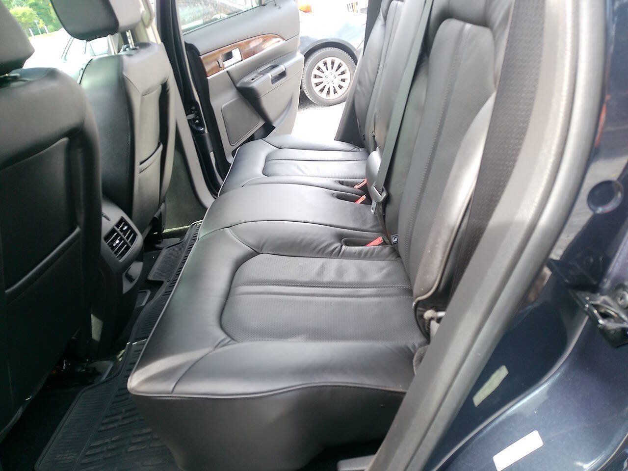 Used 2013 Lincoln MKX AWD image 18