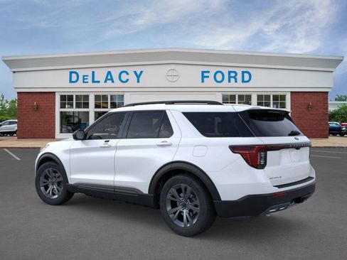 New 2026 Ford Explorer Active w/ Active Comfort Package image 5