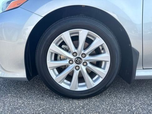 Certified 2020 Toyota Camry LE FWD image 6