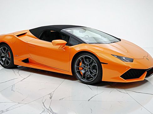 Used 2017 Lamborghini Huracan LP 610-4 AWD/4WD image 32