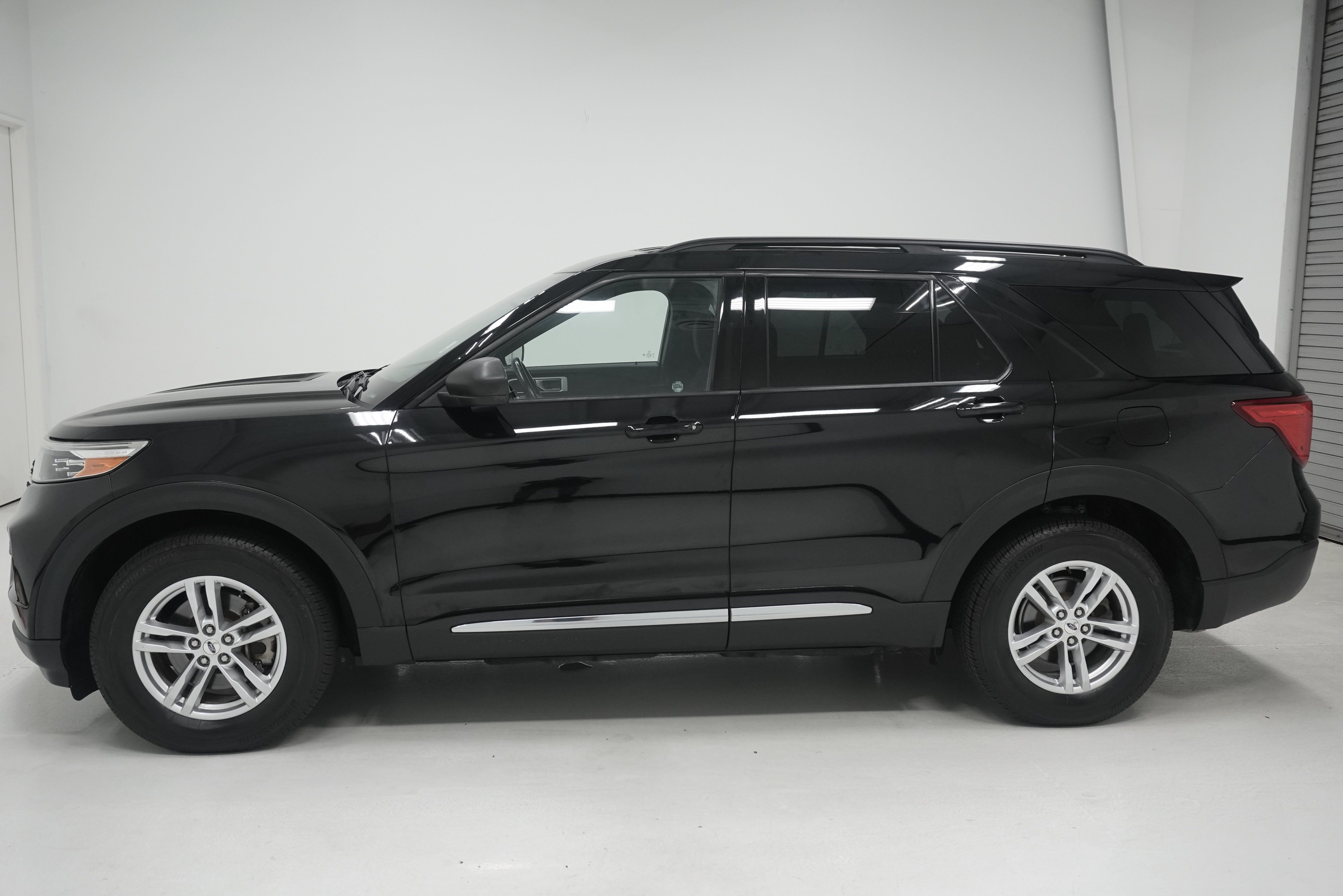 Used 2020 Ford Explorer XLT AWD/4WD image 7