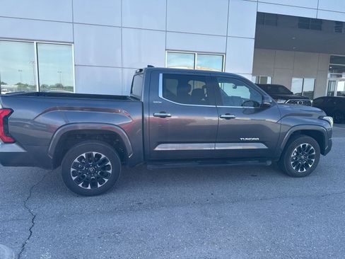 Used 2025 Toyota Tundra Limited AWD/4WD image 3