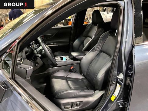 Certified 2024 Toyota Venza Limited image 7