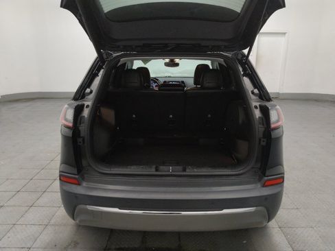 Used 2019 Jeep Cherokee Limited FWD image 29