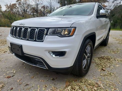 Used 2018 Jeep Grand Cherokee Limited RWD image 4