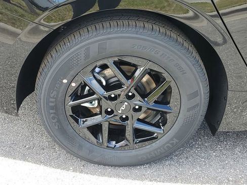 New 2026 Kia K5 LXS image 5