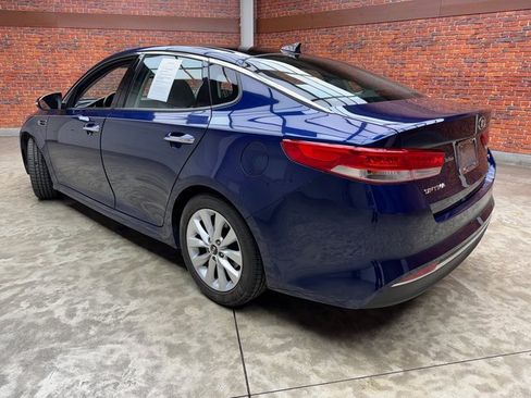 Used 2016 Kia Optima EX w/ Premium Package image 2
