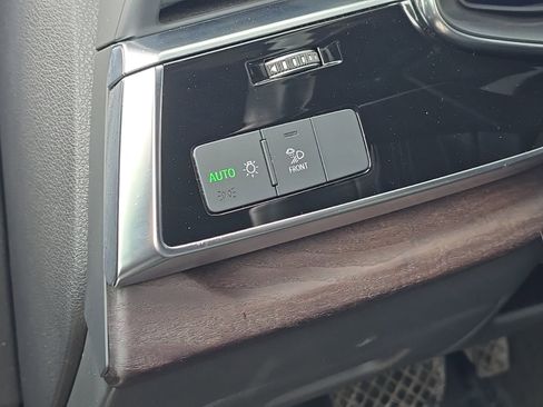 Used 2019 Audi Q8 Premium Plus image 9