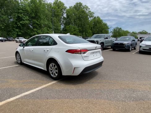 Used 2023 Toyota Corolla LE FWD image 10