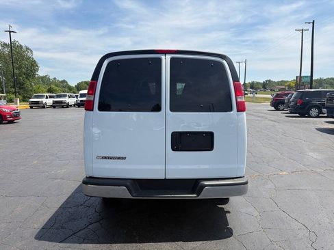 Used 2020 Chevrolet Express 3500 LT w/ LT Preferred Equipment Group RWD image 6