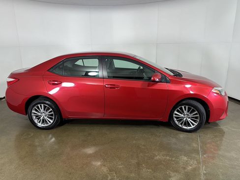 Used 2015 Toyota Corolla LE FWD image 8