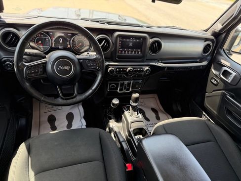 Used 2019 Jeep Wrangler Unlimited Sport S AWD/4WD image 14