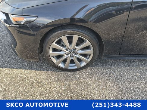 Used 2023 MAZDA MAZDA3 s FWD image 9