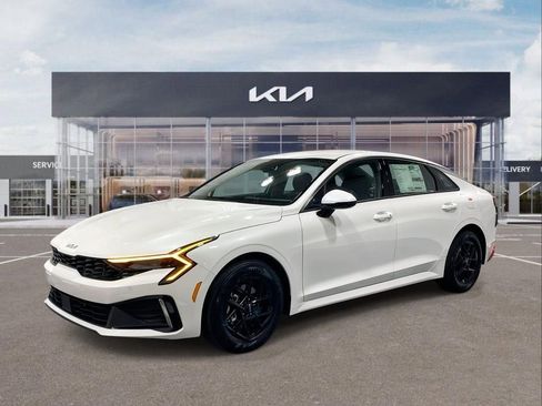 New 2026 Kia K5 LXS FWD image 4