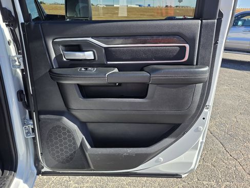 Used 2024 RAM 3500 Big Horn image 14