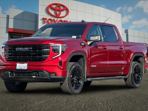 Used 2023 GMC Sierra 1500 Elevation w/ LPO, Elevation Black Package image 7