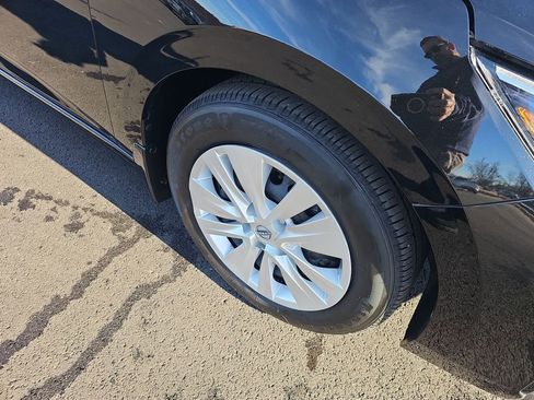 Used 2024 Nissan Sentra S image 12