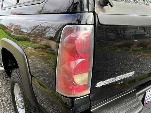 Used 2004 Chevrolet Silverado 2500 LT w/ Skid Plate Package image 22