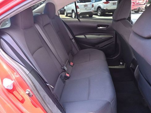 Used 2021 Toyota Corolla LE FWD image 17