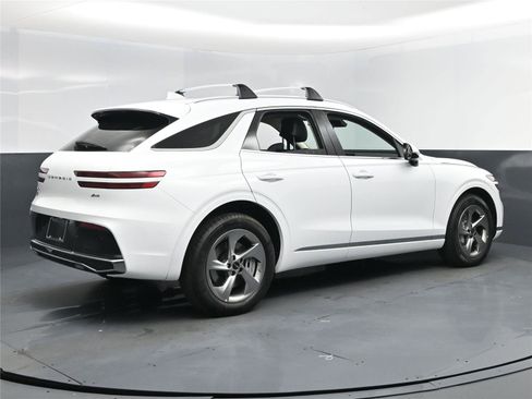 New 2026 Genesis GV70 2.5T image 4