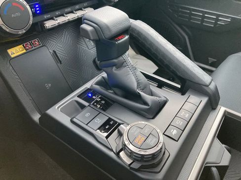 New 2026 Toyota 4Runner TRD Off-Road Premium AWD/4WD image 28