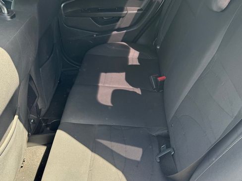 Used 2017 Ford Fiesta SE image 10