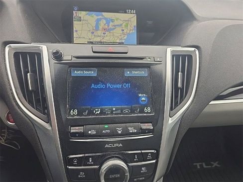Used 2016 Acura TLX w/ Technology Package image 18