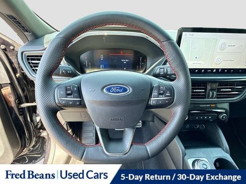 Used 2023 Ford Escape ST-Line w/ Tech Pack #1 AWD/4WD image 16