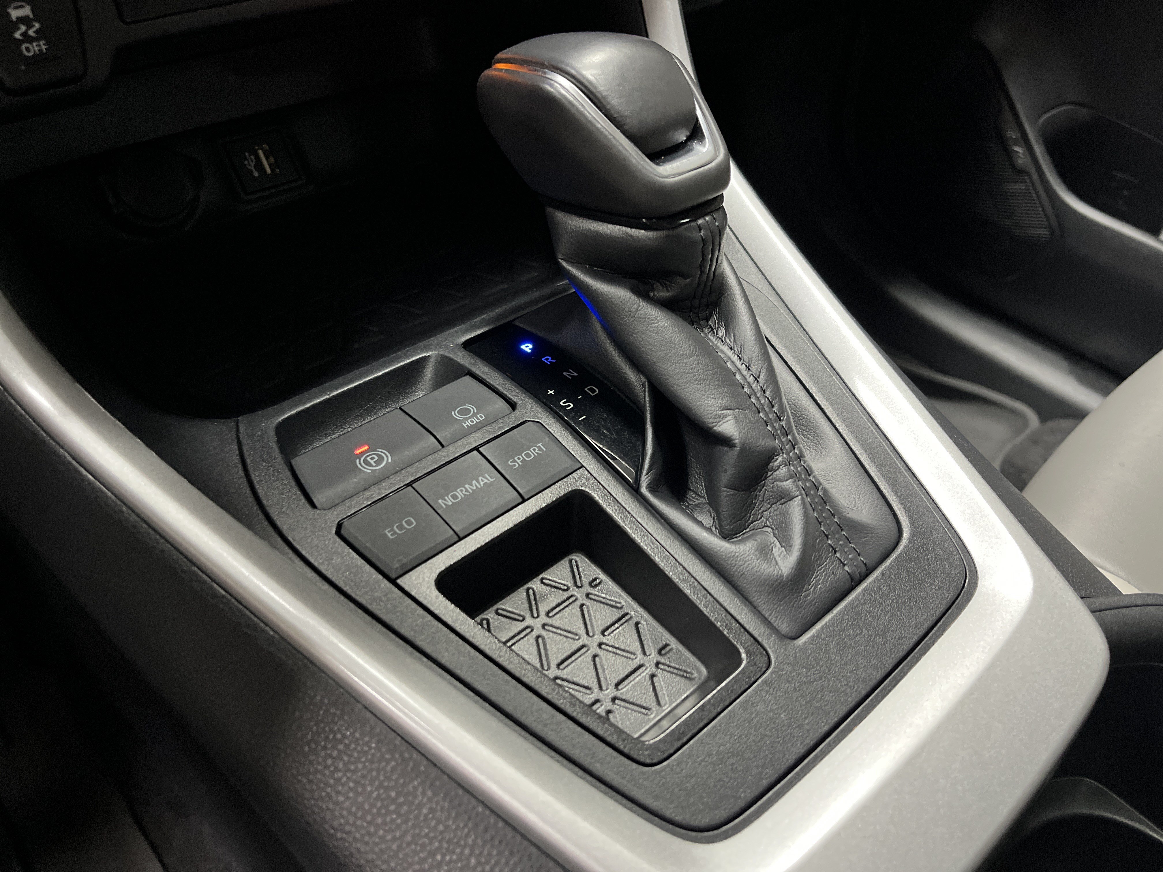 Certified 2025 Toyota RAV4 XLE Premium FWD image 26