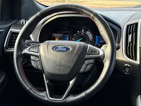Certified 2022 Ford Edge ST-Line image 13