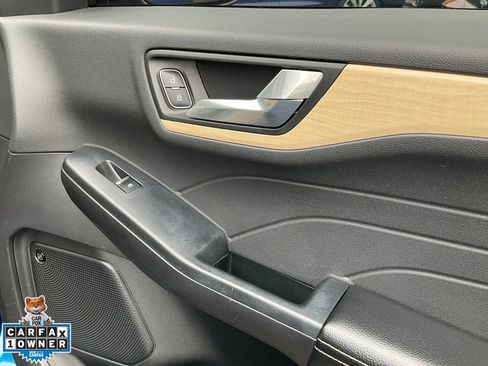 Used 2022 Ford Escape Titanium w/ Titanium Premium Package FWD image 74