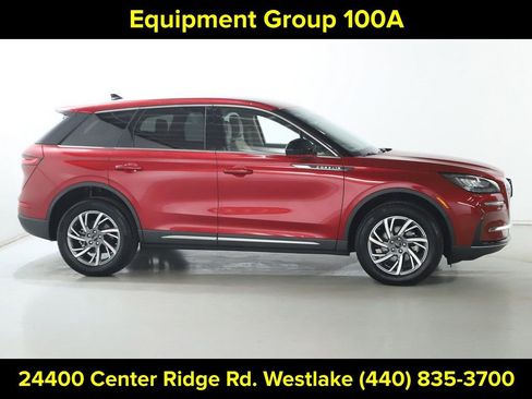 Certified 2024 Lincoln Corsair AWD image 11