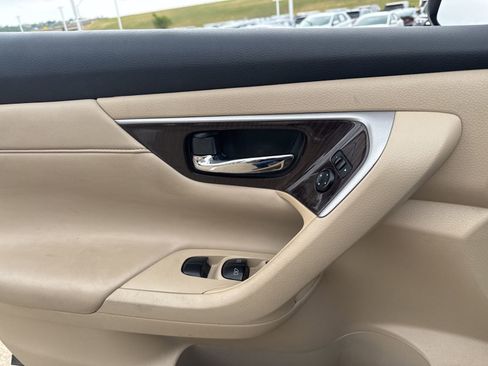 Used 2015 Nissan Altima 2.5 SL w/ Technology Package image 9