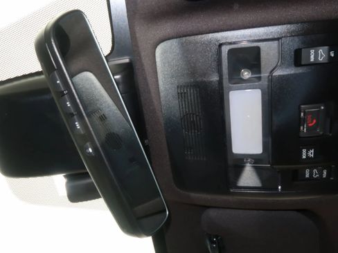 Used 2023 Lexus IS 500 image 37