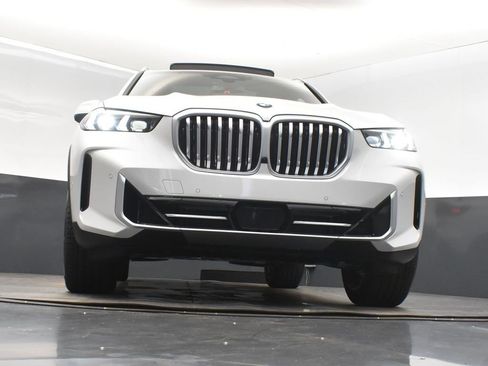 New 2026 BMW X5 sDrive40i w/ Climate Comfort Package image 45