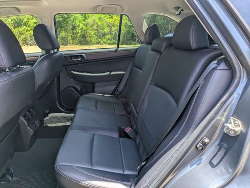 Used 2018 Subaru Outback 2.5i Limited AWD/4WD image 14