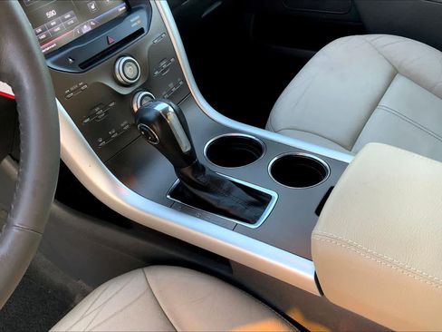 Used 2013 Ford Edge SEL image 16