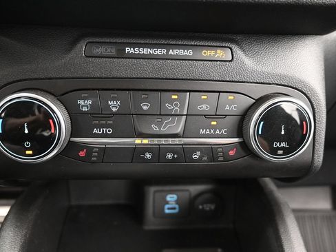 Used 2023 Ford Escape ST-Line AWD/4WD image 34