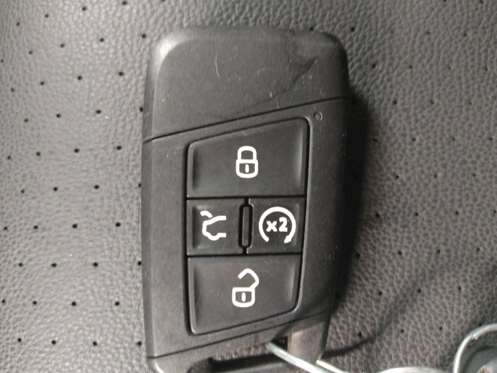 Used 2024 Volkswagen Jetta SE w/ Panoramic Sunroof Package FWD image 32
