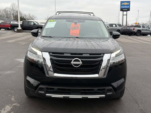 Used 2023 Nissan Pathfinder SL image 13