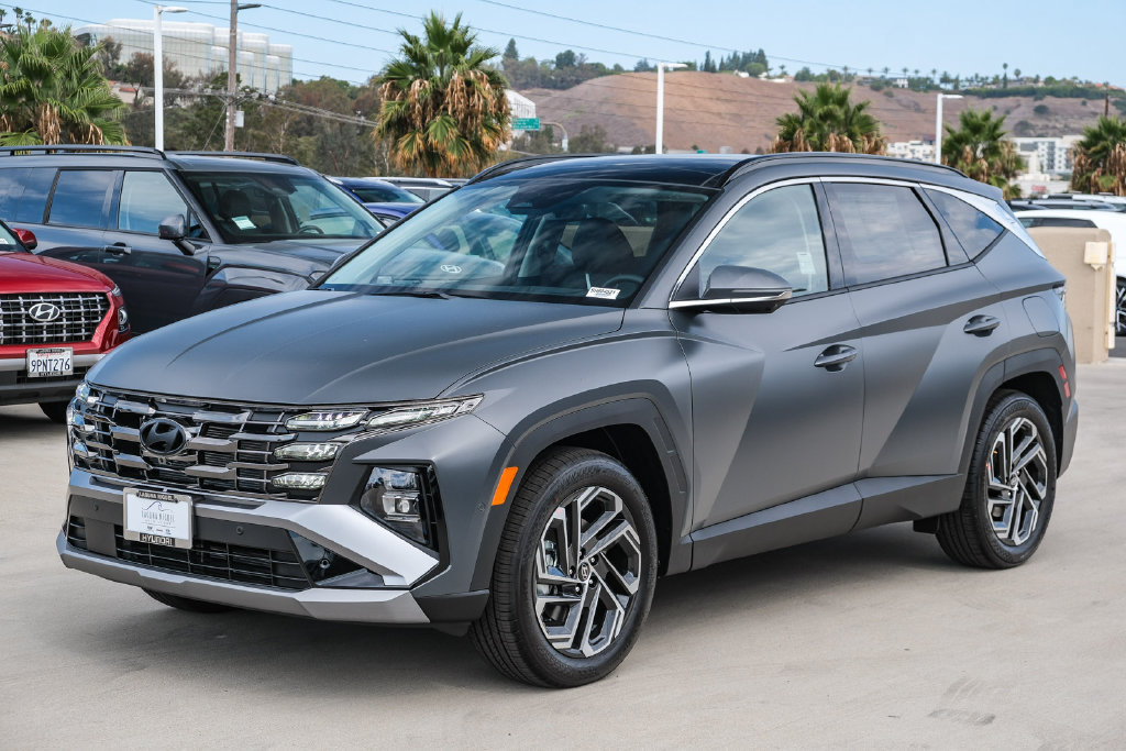 New 2025 Hyundai Tucson Limited FWD image 3