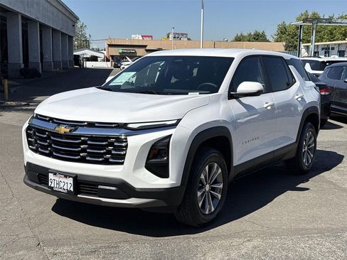 Used 2025 Chevrolet Equinox LT image 7