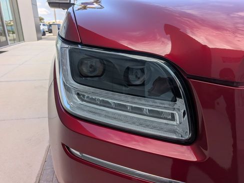 Certified 2019 Lincoln Navigator Reserve AWD/4WD image 9