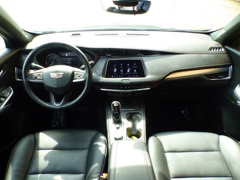 Used 2022 Cadillac XT4 Premium Luxury w/ Enhanced Visibility Package FWD image 25
